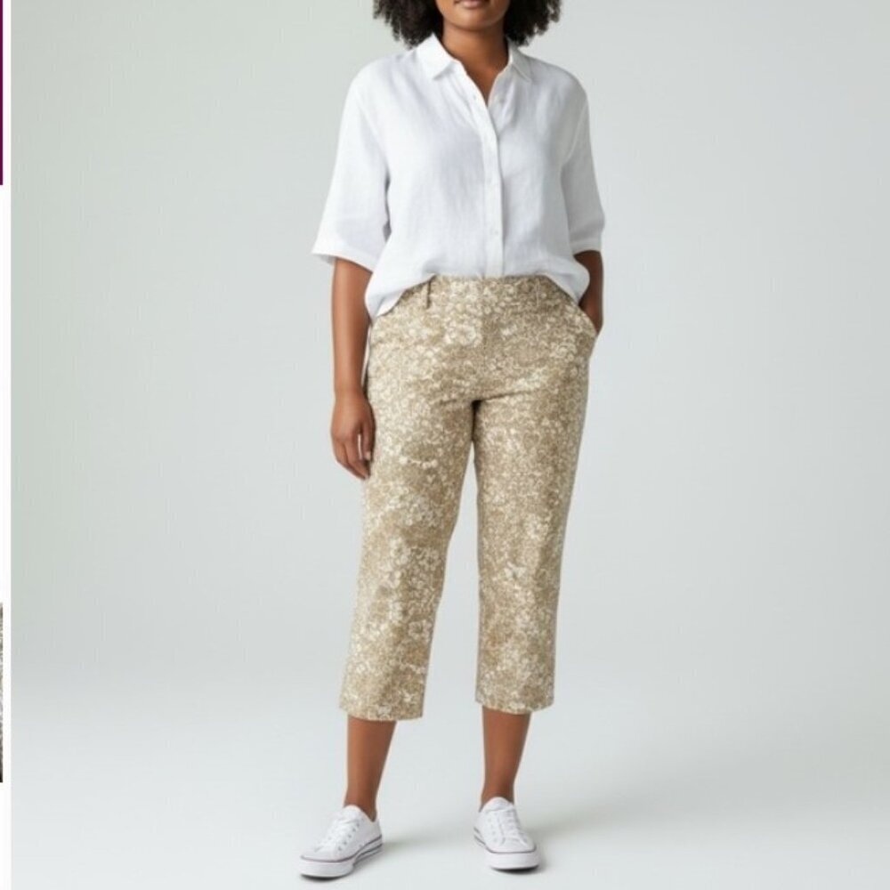 Tommy Bahama  Tan Chinos with Relaxed Fit - 8 China
